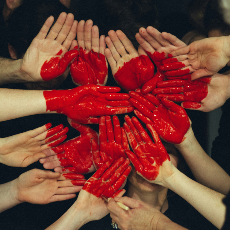 Read more about the article Helping Hands at the Heart of our Community. Come volunteer for the CCDT!